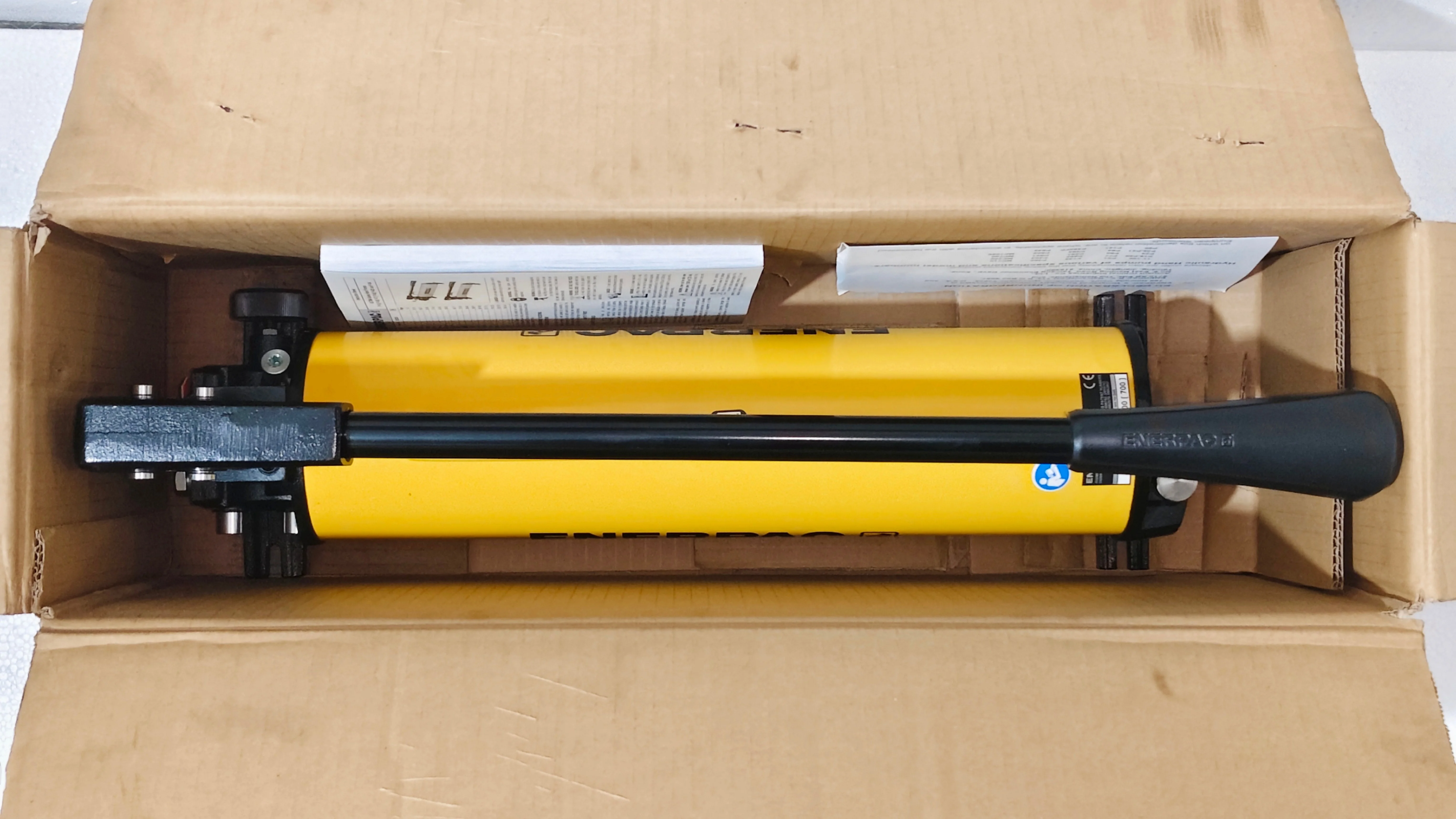 Enerpac P80 Hydraulic Hand Pump 700 BAR /10000 PSI