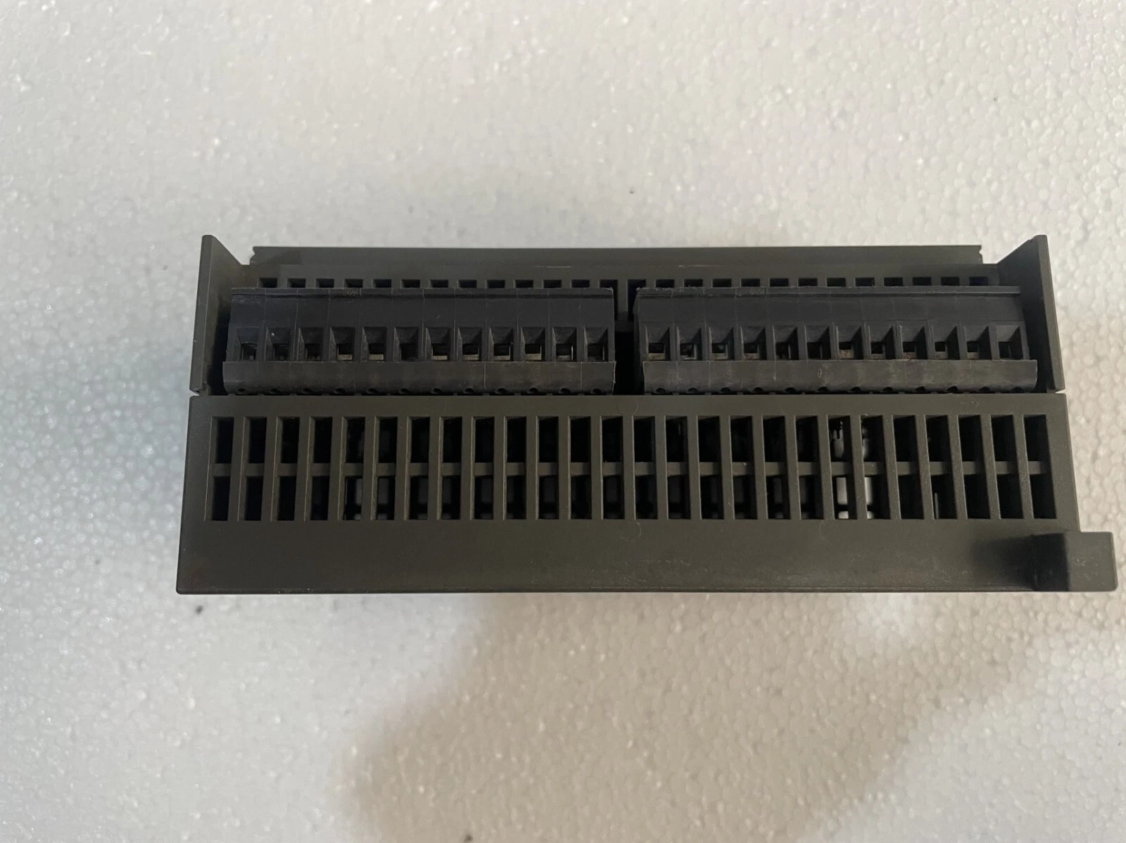 admin/uploads/uploads/siemens_simatic_S7-200_EM-223_6.webp